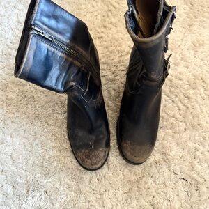 FRYE LEATHER HEELED BOOTS